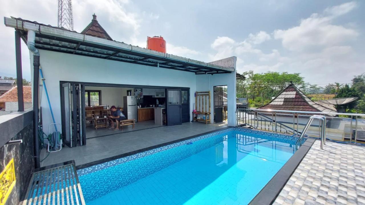 Pool Villa Saung Suluh Пурвокерто Екстер'єр фото