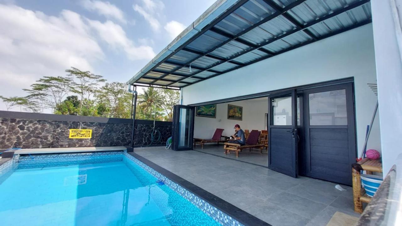 Pool Villa Saung Suluh Пурвокерто Екстер'єр фото
