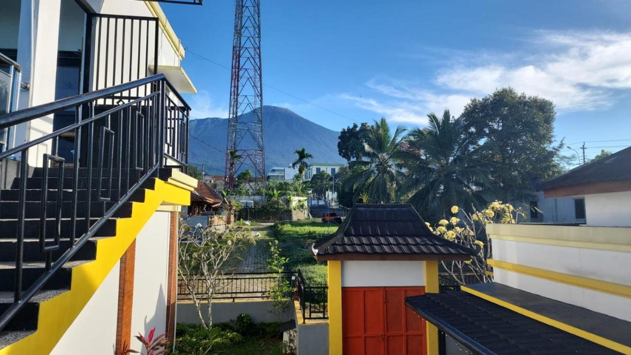 Pool Villa Saung Suluh Пурвокерто Екстер'єр фото