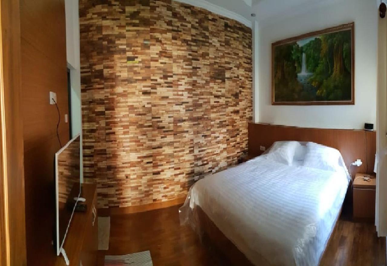 Pool Villa Saung Suluh Пурвокерто Екстер'єр фото
